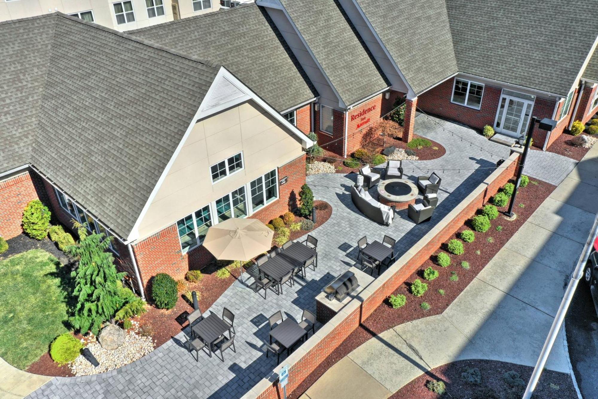Residence Inn By Marriott Woodbridge Edison/Raritan Center Екстериор снимка