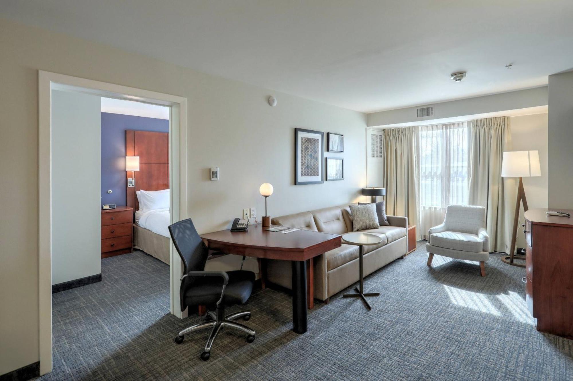 Residence Inn By Marriott Woodbridge Edison/Raritan Center Екстериор снимка