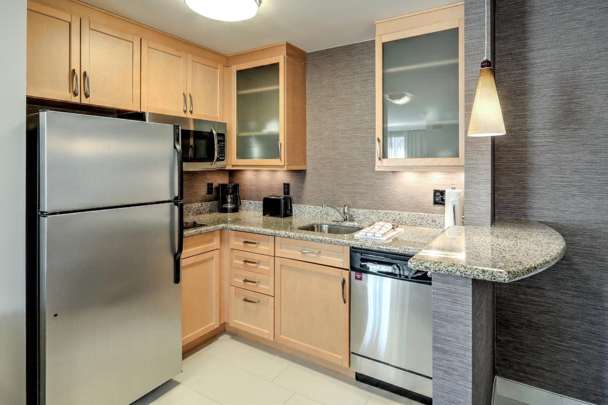 Residence Inn By Marriott Woodbridge Edison/Raritan Center Екстериор снимка